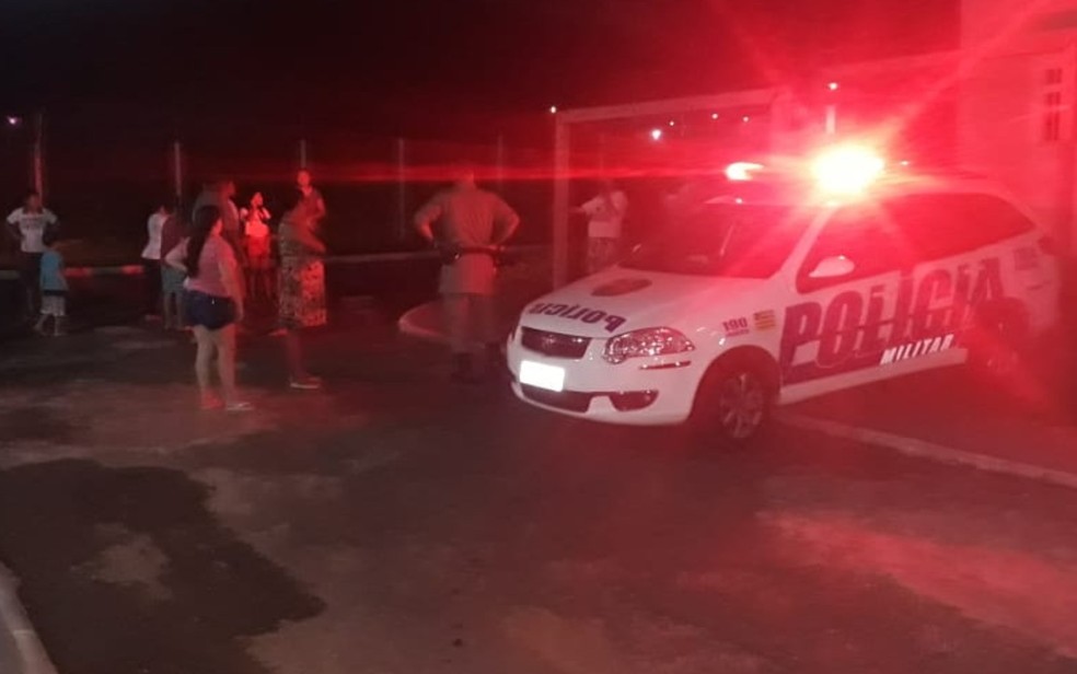Polícia Militar ajuda a encontrar garoto de 9 anos que sumiu ao ir ver fábrica de refrigerantes — Foto: Reprodução/Polícia Militar