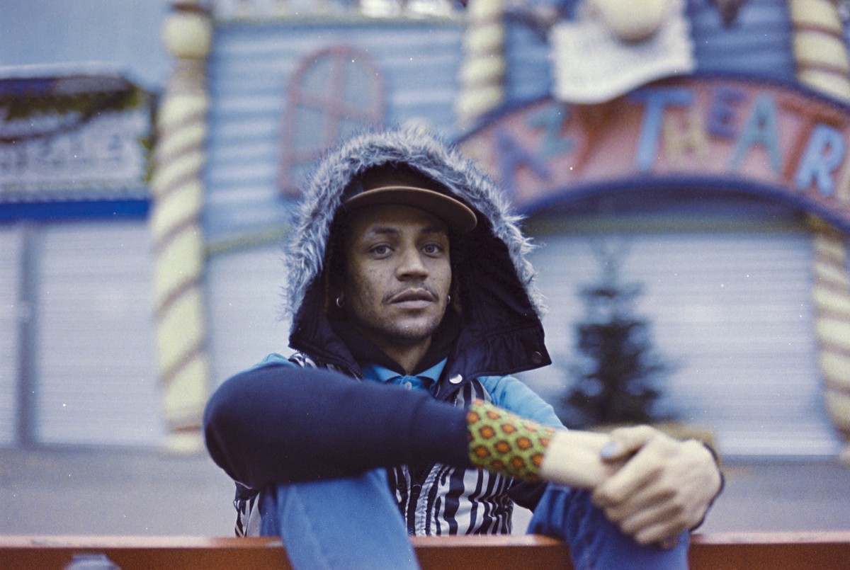 Rapper Edgar versa sobre ‘Bíblia, boi e bala’ em EP produzido por Pupillo |  Weblog do Mauro Ferreira