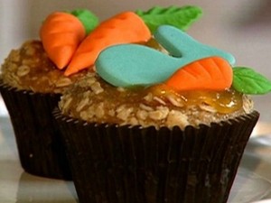 Para agradar as crianças, os cupcakes podem ser enfeitados das mais variadas formas (Foto: Reprodução/RBS TV)
