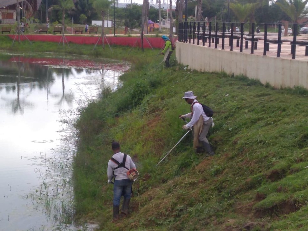 Ao todo, 500 detentos estão trabalhando em áreas públicas das cidades acreanas — Foto: Divulgação/Iapen-AC