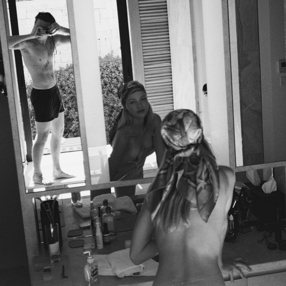 Brooklyn Beckham mostra foto de topless da mulher, Nicola Peltz, para celebrar três anos de relação