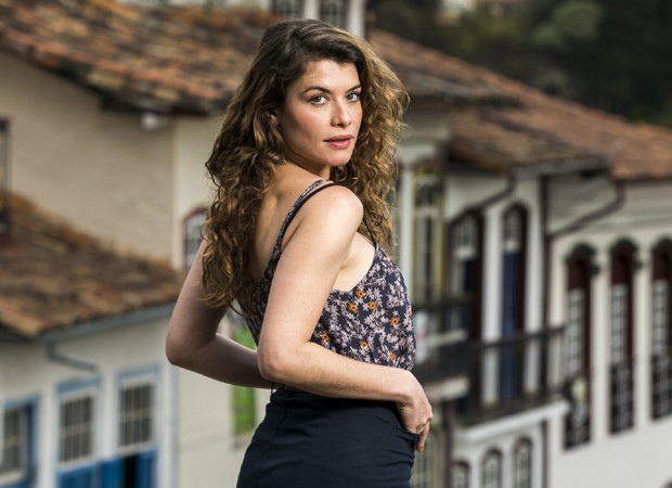 Alinne Moraes (Foto: Globo/João Miguel Júnior)
