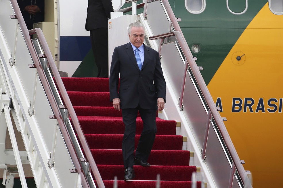 Temer chega a cheg à cidade chinesa de Xiamen para participar de cúpula dos Brics neste domingo (3) (Foto: Wu Hong via AP)