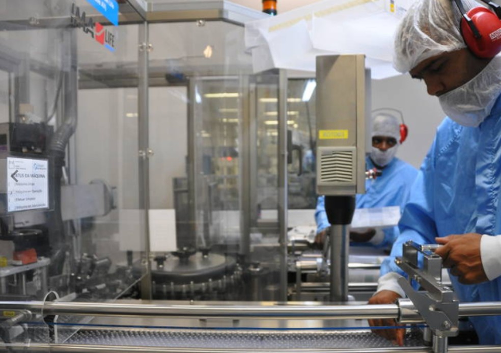 Fiocruz deve assinar em 2 semanas acordo para produ&Atilde;&sect;&Atilde;&pound;o local de IFA da  AstraZeneca | Brasil | Valor Econ&Atilde;&acute;mico