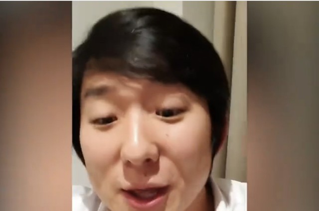Coroa dando o cu grande O que é bukkake?