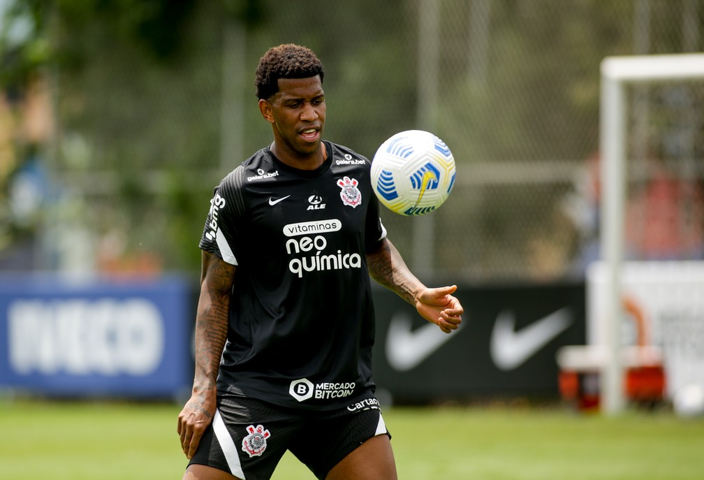 Gil em treino do Corinthians no CT Joaquim Grava — Foto: Rodrigo Coca/Ag.Corinthians