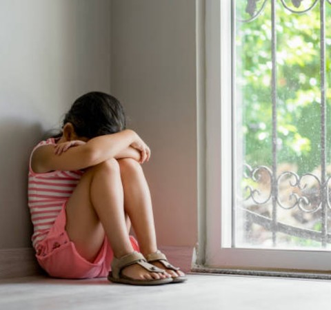 Pediatras recomendam que adolescentes acima de 12 anos passem por avaliações para rastrear risco de suicídio