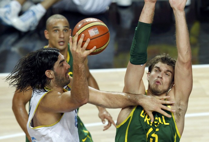 Scola Argentina x Brasil Mundial basquete (Foto: Reuters)