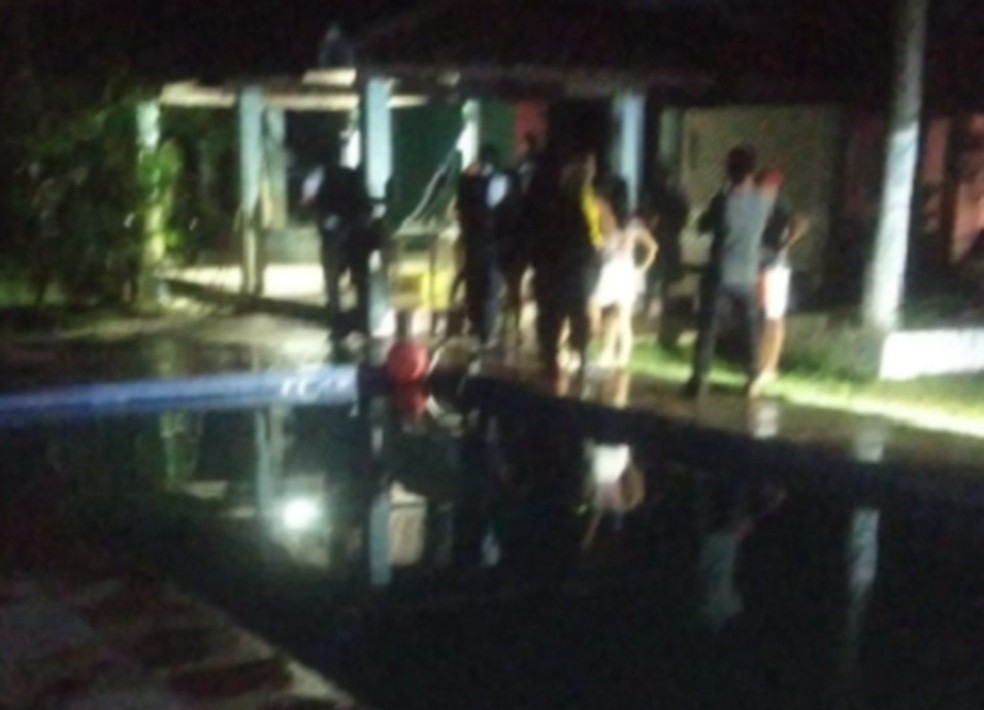 Festa com mais de 20 pessoas em um sítio na localidade de Catolé, em Horizonte. Região Metropolitana de Fortaleza — Foto: PMCE/Divulgação