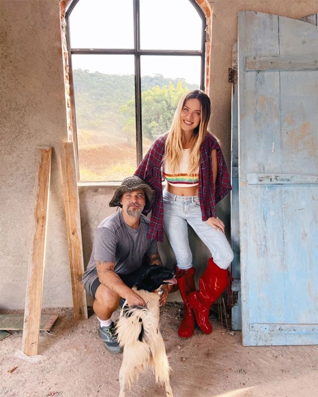 Bruno Gagliasso mostra igreja no rancho em que mora com Giovanna Ewbank (Foto: Reprodução / Instagram)
