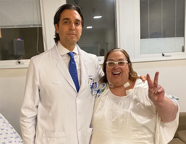 Mamma Bruschetta e o cirurgião oncologista dr. Jorge Luiz Nahás (Foto: Reprodução/Instagram)