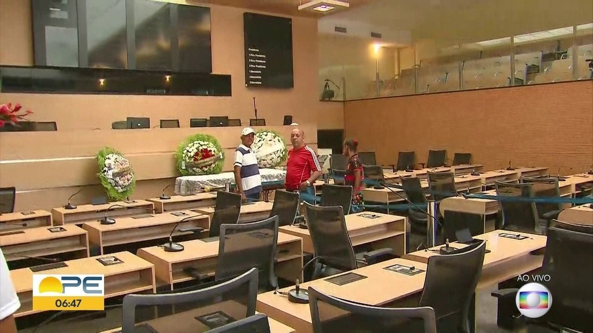 Deivison Kellrs Cantora Da Banda Torpedo E Homenageada Por Parentes E Fas Em Um Funeral Em Recife Pernambuco See more of division killers gaming on facebook. deivison kellrs cantora da banda