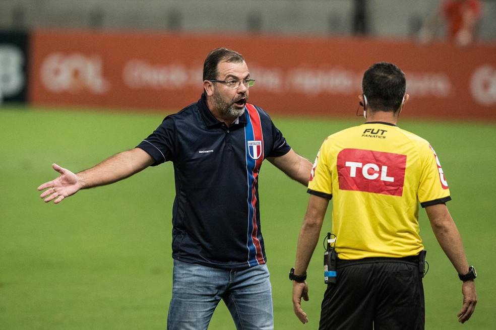 Enderson Moreira, técnico do Fortaleza — Foto: Thiago Gadelha/SVM