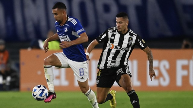 Paulinho, no segundo tempo, garantiu o empate do Galo