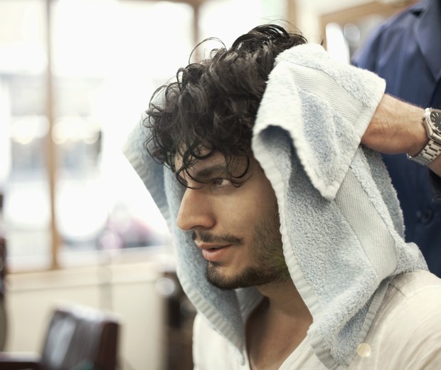 Cabeleireiro Masculino Com Secador De Cabelo Secador De Cabelo