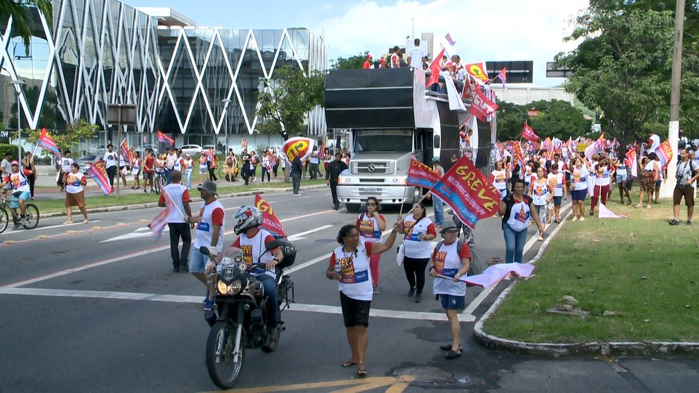 Protesto em Vitória — Foto: Luciney Araújo/ TV Gazeta