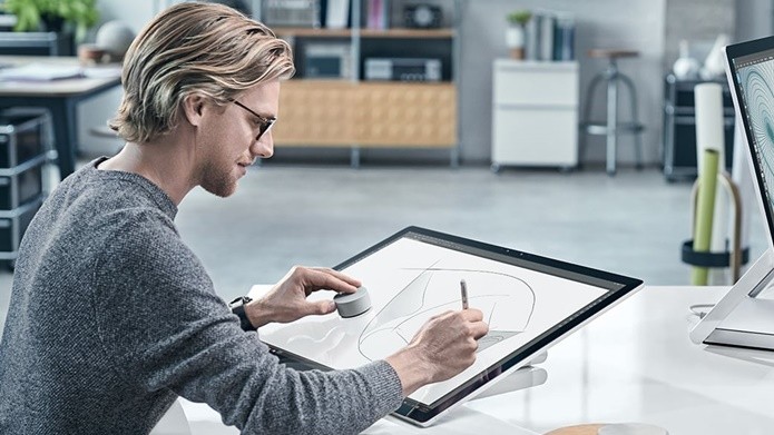 Surface Dial pode ser usado sobre a tela do Surface Studio (Foto: Divulgação/Microsoft)