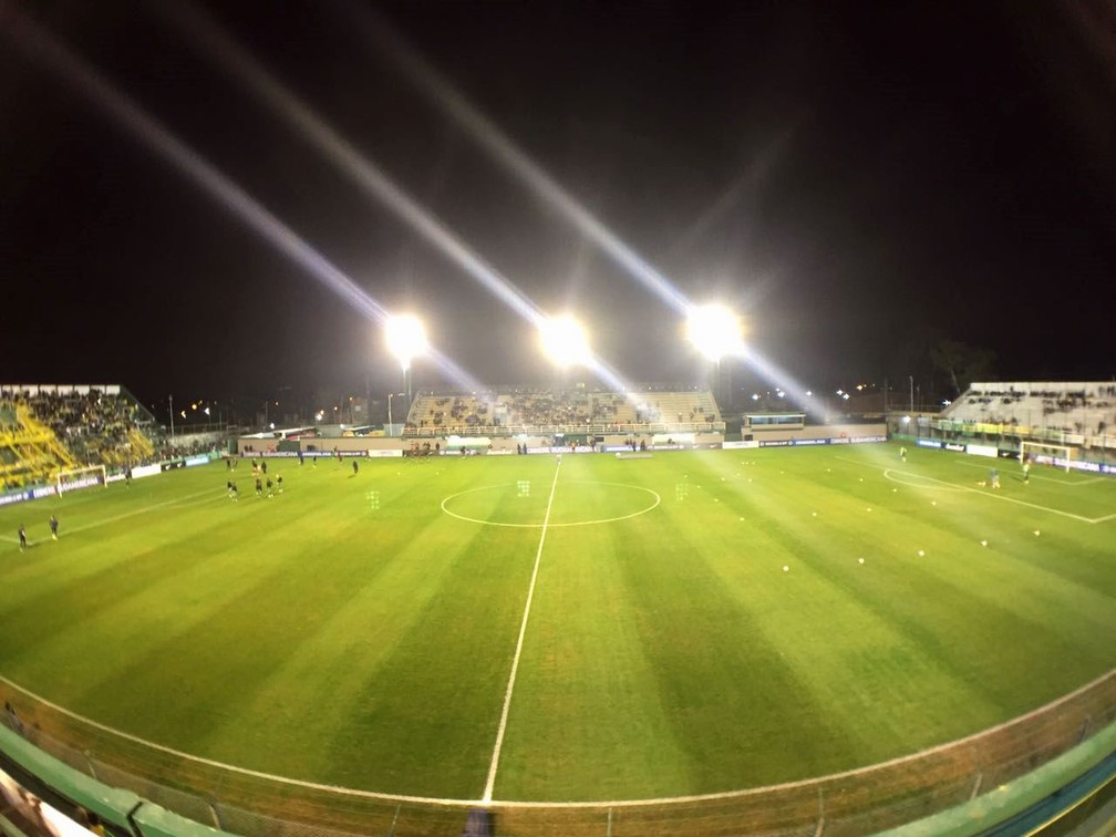 Estádio Norberto "Tito" Tomaghello, na Argentina — Foto: Cahe Mota