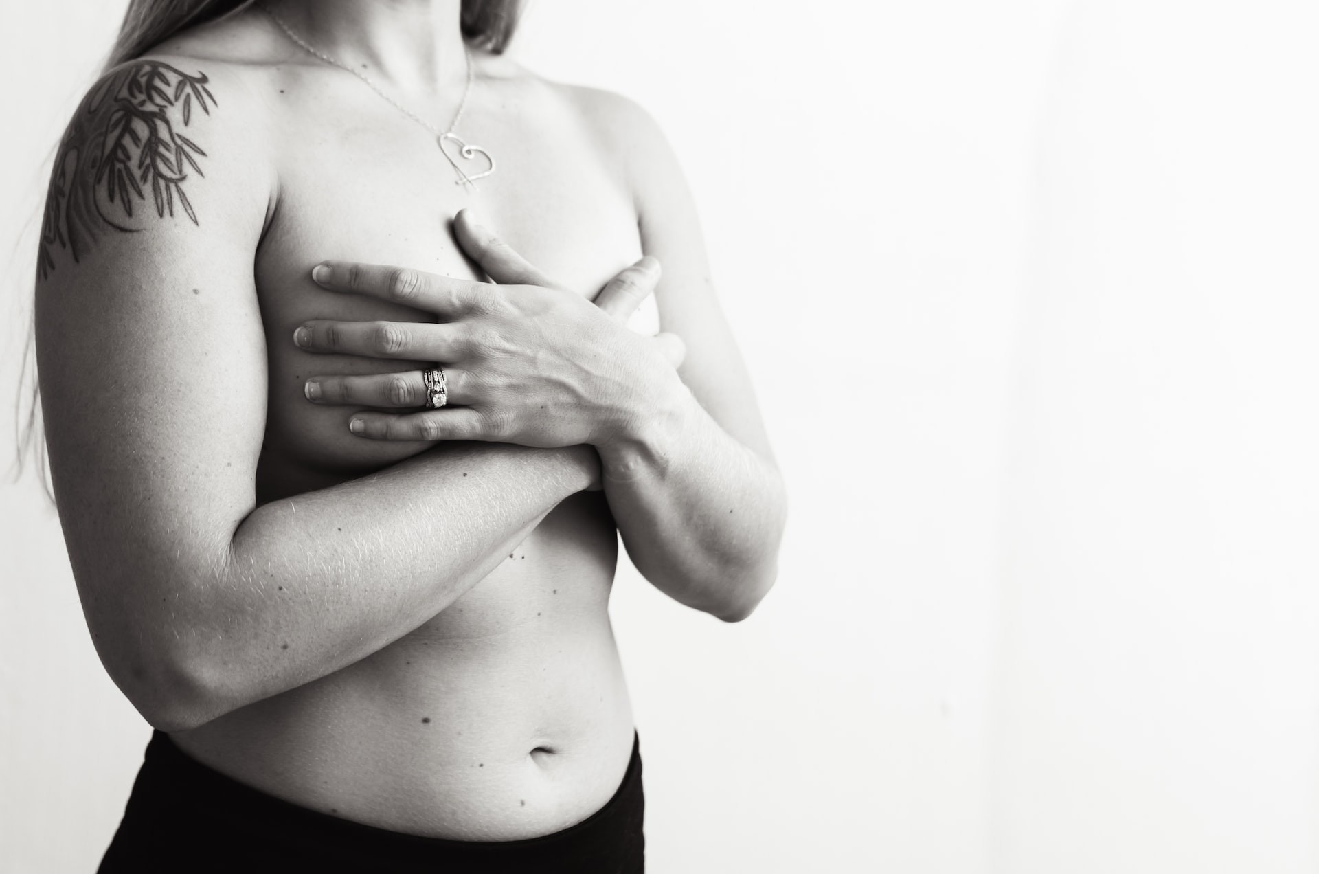 Maioria das mulheres desconhece sinais de câncer de mama inflamatório (Foto: Rebekah Vos/Unsplash)