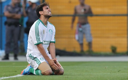 Valdivia, ex-Palmeiras, confirma aposentadoria como jogador de