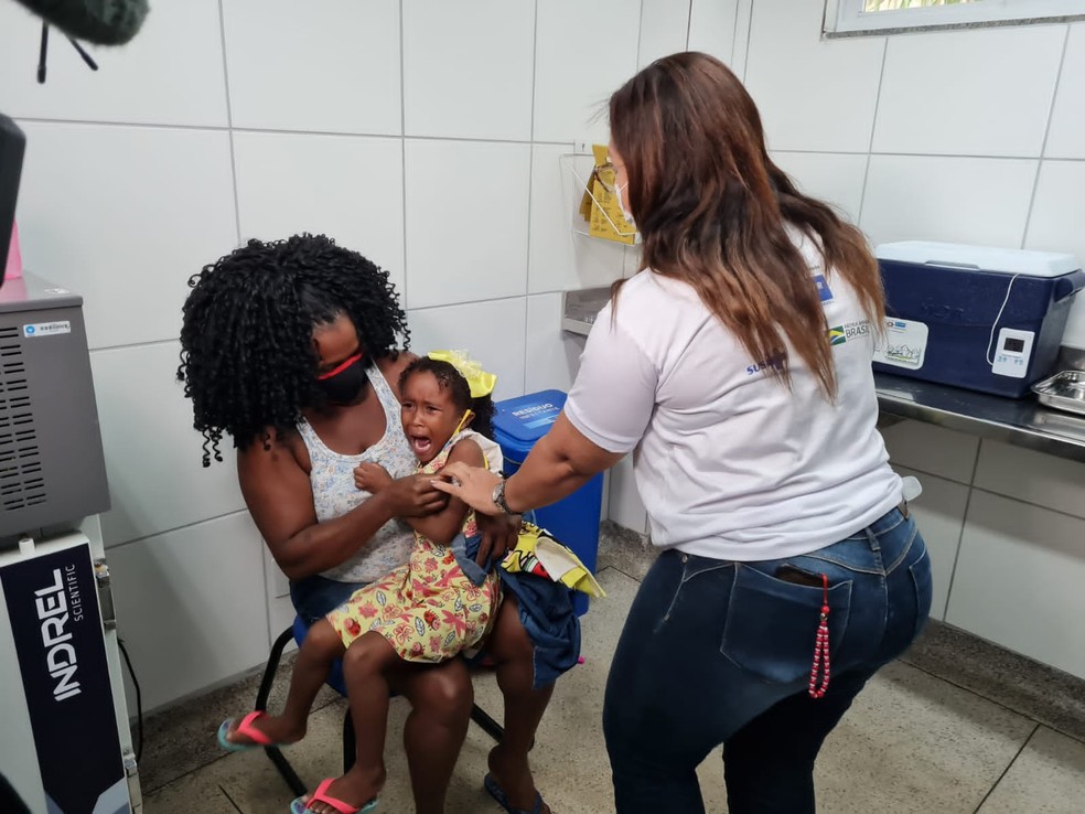 Menos de 2% das crianças foram vacinadas contra a poliomielite em Salvador; campanha segue na capital baiana.