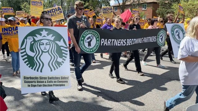 A sindicalização na Starbucks faz parte de uma onda mais ampla de ativismo trabalhista (Foto: MICHAEL SANABRIA)