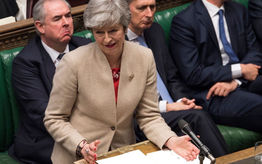A primeira-ministra britânica, Theresa May, fala no Parlamento, em Londres, na sexta-feira (29) — Foto: Mark Duffy/House of Commons via AP