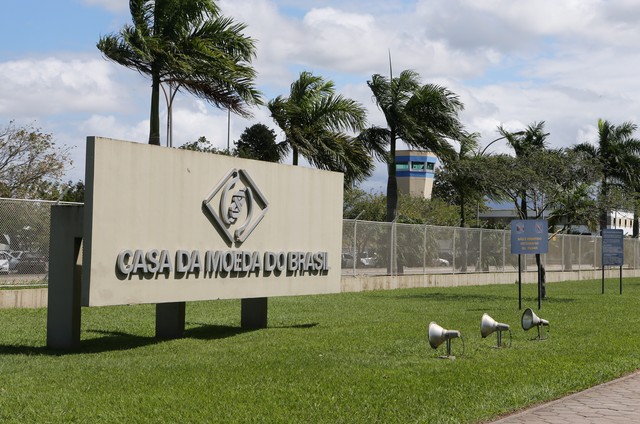 Bolsonaro escolhe um almirante para a presid&ecirc;ncia da Casa da Moeda