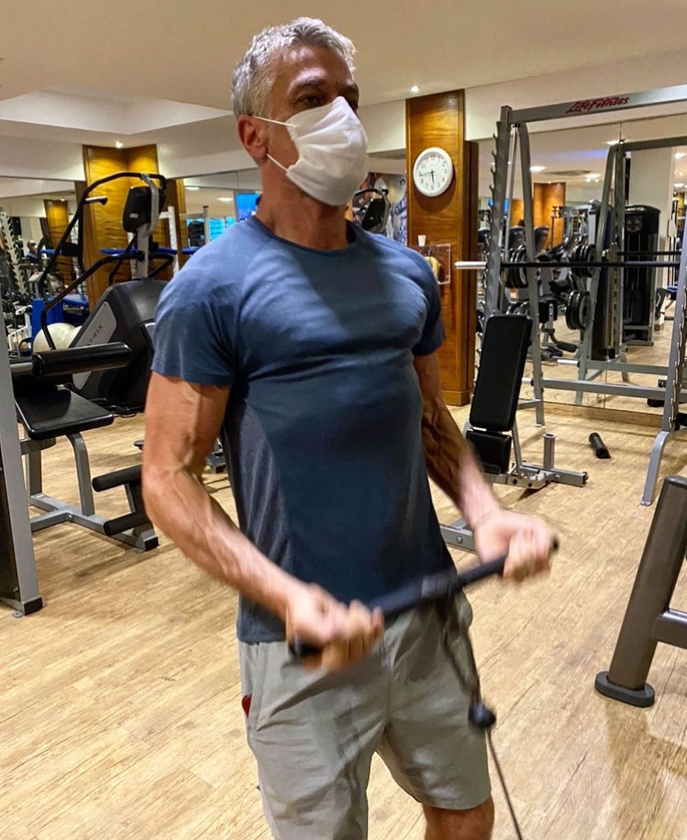 Fabio Assuncao Ganha Elogio De Personal Trainer As Pessoas Escolhem Seus Habitos Famosos Gshow