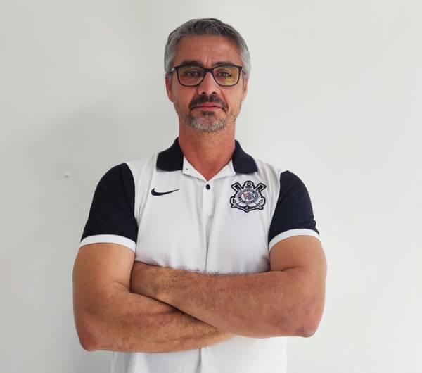 Gerente geral da base do Corinthians é barrado pelo clube em premiação do título da Copinha