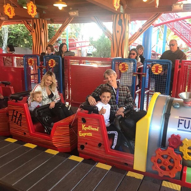 Eliana curte parque de Orlando com a família (Foto: Reprodução/Instagram)