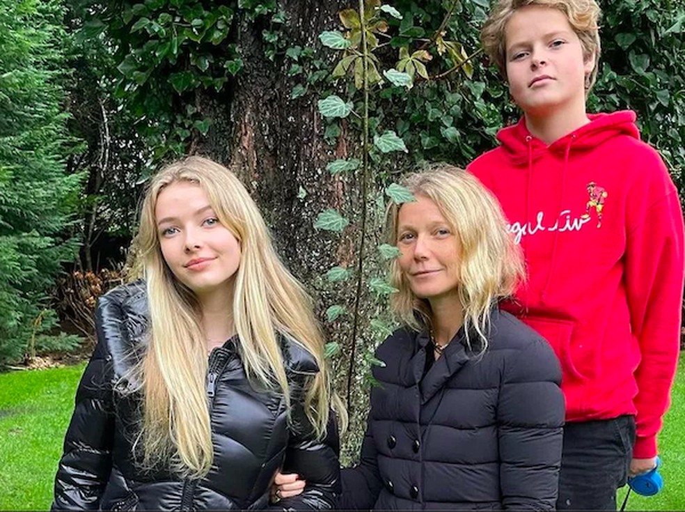 Gwyneth Paltrow com os dois filhos — Foto: Instagram