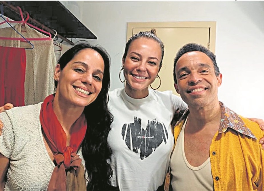 Paolla Oliveira com Claudia Mauro e Édio Nunes