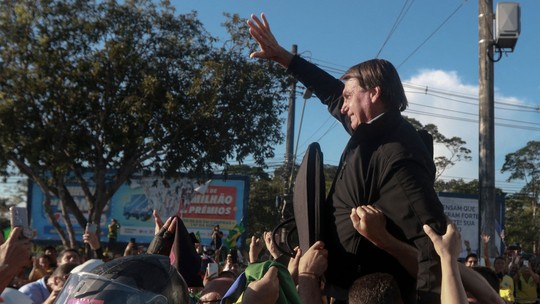 Bolsonarismo revive fascismo em ataques a estudantes e religiosos