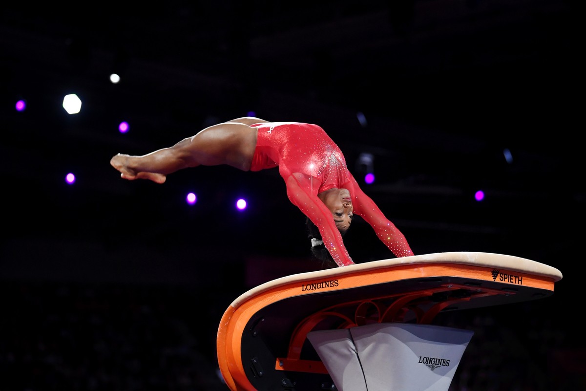 Simone Biles Voa No Salto Para 3Âº Ouro Mas Fica Fora Do Podio Nas Barras Do Mundial De Ginastica Ginastica Artistica Ge