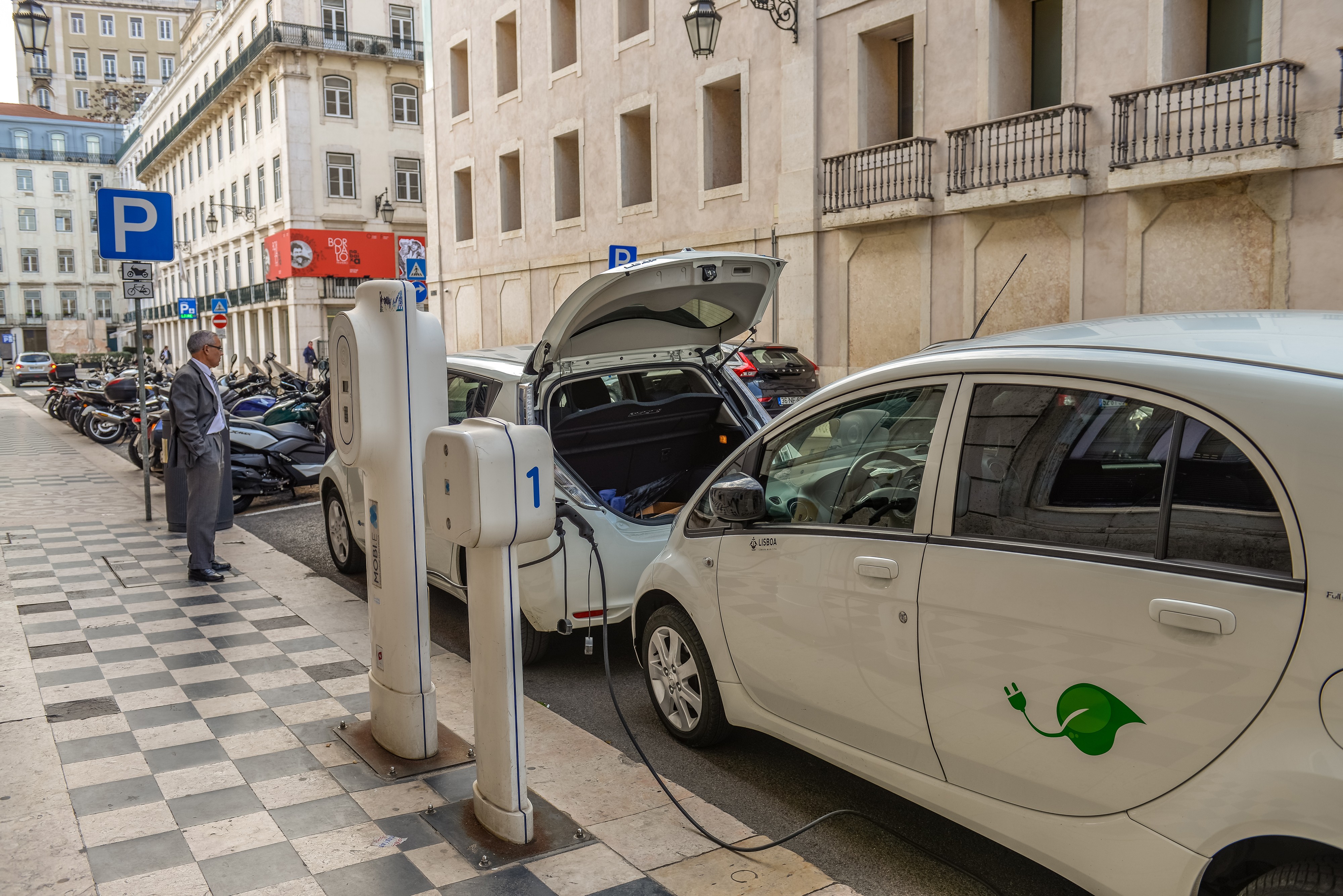 Carros Elétricos em Lisboa, Portugal (Foto: Getty Images)