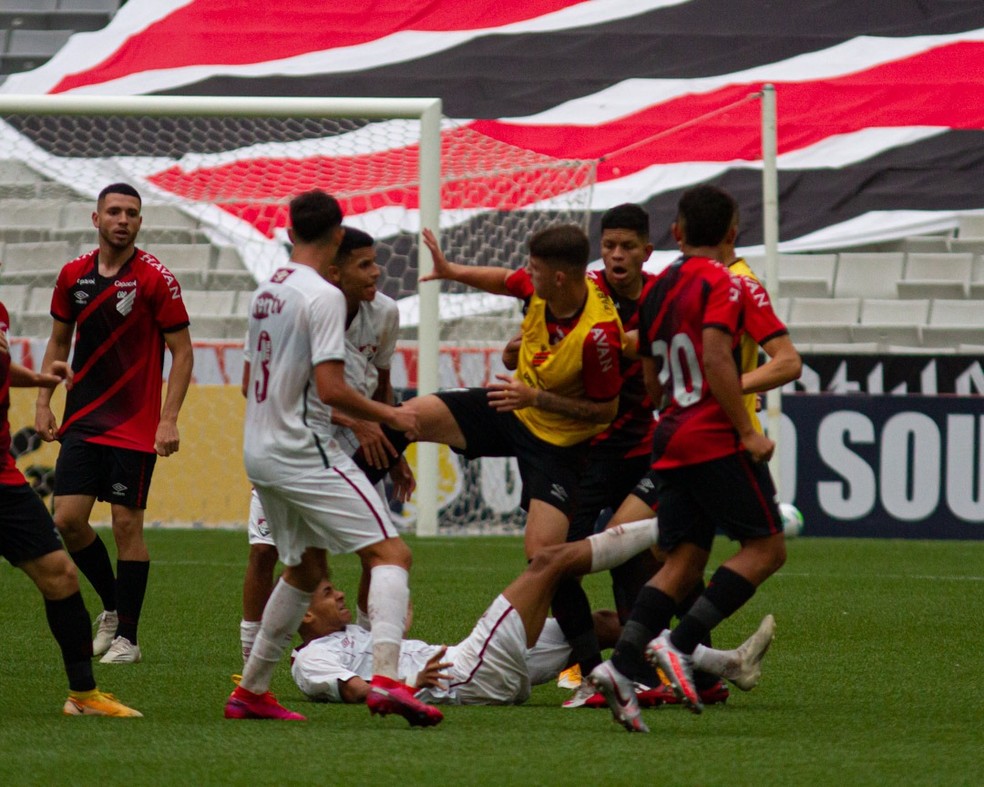 Procuradoria Do Stjd Denuncia Envolvidos Em Briga Em Athletico Pr X Fluminense Pelo Sub 17 Brasileirao Sub 17 Ge