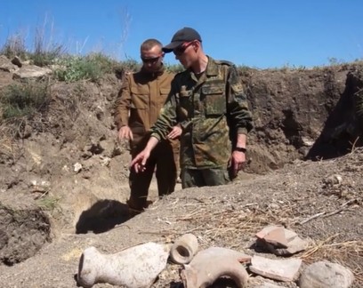 Soldados da Ucrânia encontram objetos do século 4 ao cavar trincheira