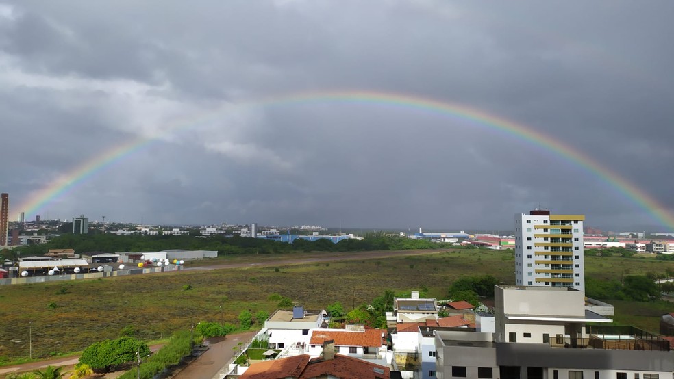 Dia nublado com chuvas isoladas em João Pessoa — Foto: Klebson Carneiro/Arquivo Pessoal