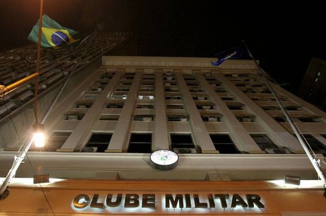 Clube Militar critica o 'parlamentarismo branco' e convoca para manifestação