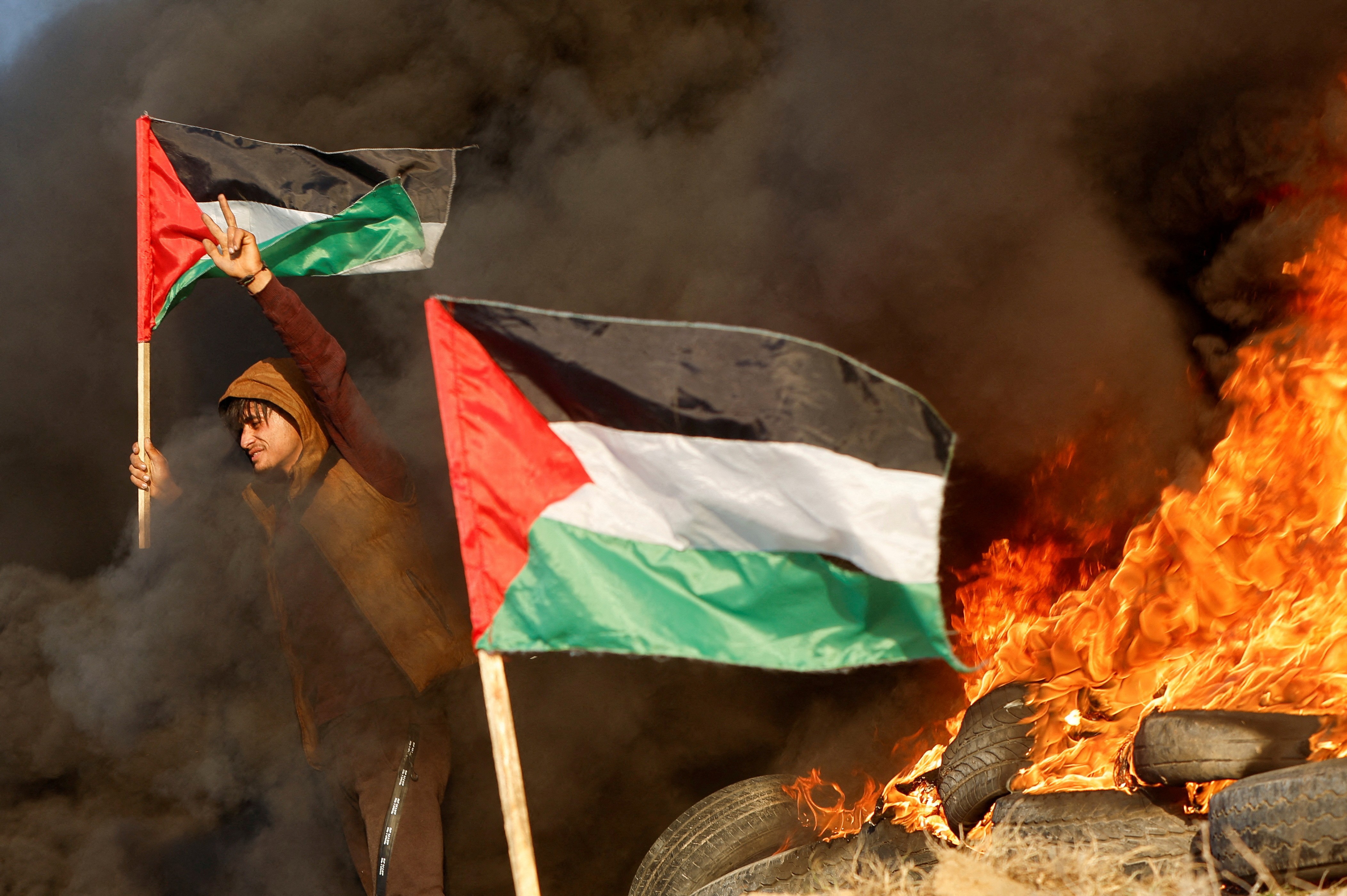 Israel bombardeia Gaza em novo ciclo de violência 'interminável'