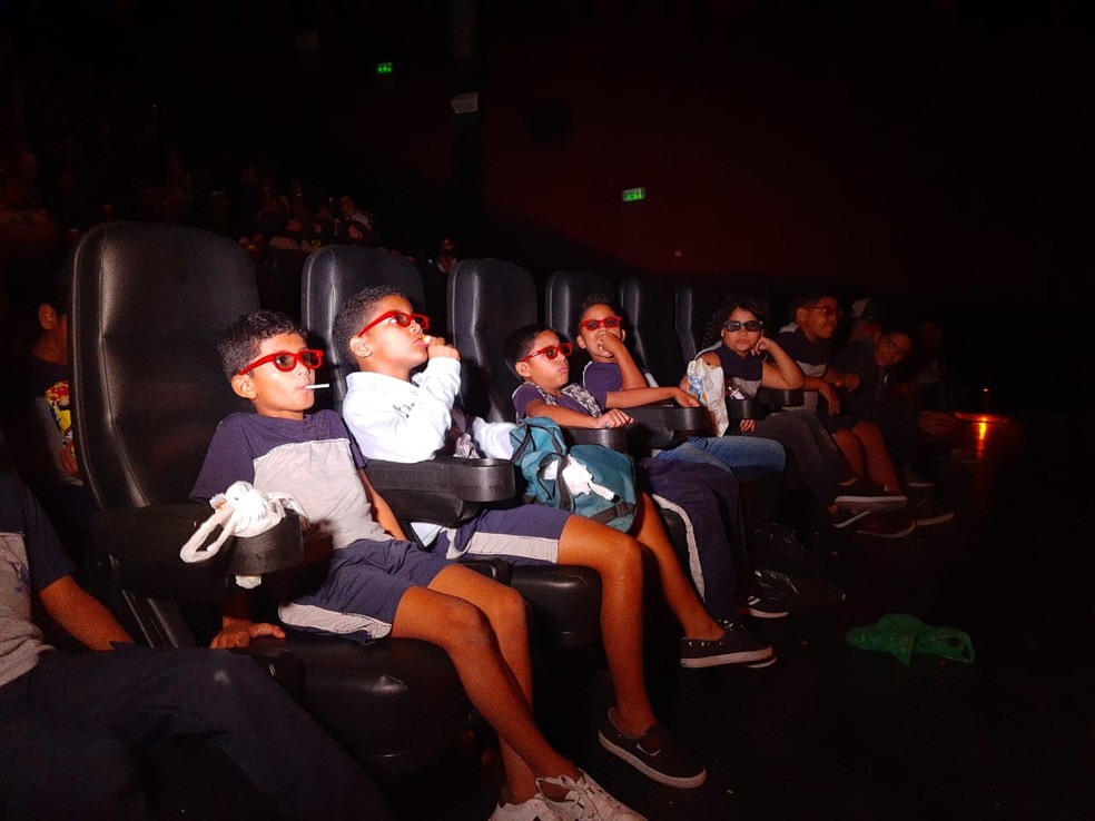 Crianças vão ao cinema pela primeira vez, em ação da Inter TV Cabugi em Natal — Foto: Lucas Cortez/Inter TV Cabugi