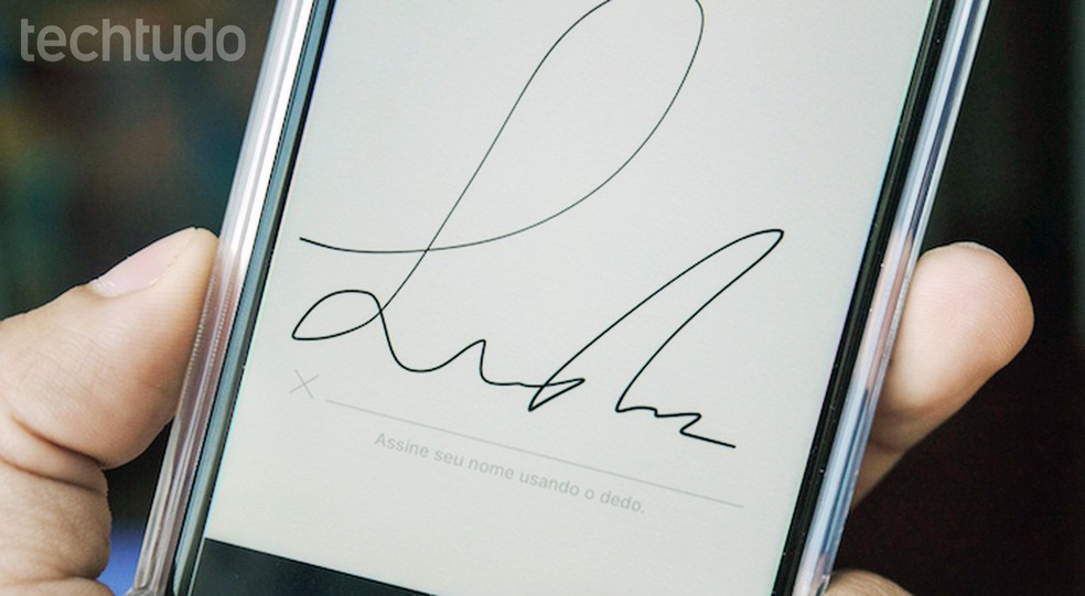 Tutorial mostra como assinar documentos usando o Adobe Reader no celular (Foto: Marvin Costa/TechTudo)