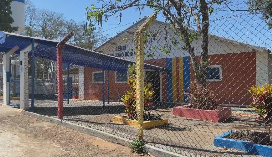 Justiça suspende nomeação de diretoras de escolas suspeitas de apresentarem diplomas falsos