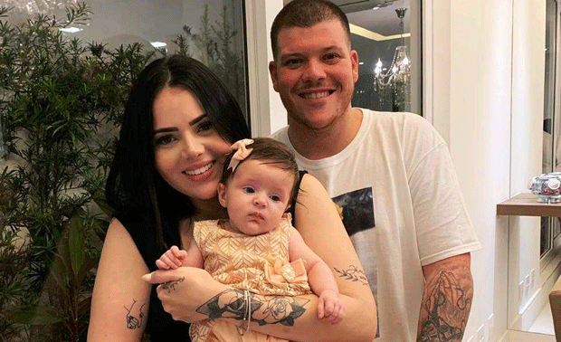 Thaís, Ferrugem e a pequena Aurora (Foto: Reprodução/ Instagram) Thaís, Ferrugem e a pequena Aurora (Foto: Reprodução/ Instagram)