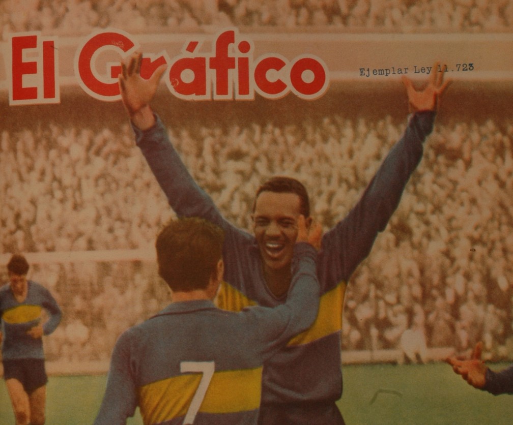 Paulo Valentim com a camisa do Boca Juniors na capa do jornal "El Grafico" — Foto: El Gráfico