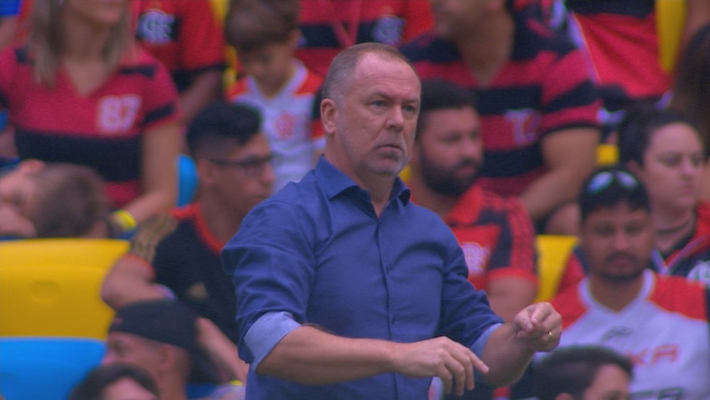 Mano vê injustiça em derrota e se orgulha do comprometimento do Cruzeiro