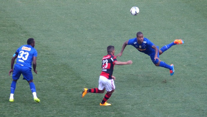 Derrota para Fla marca três aspectos negativos na campanha do Cruzeiro