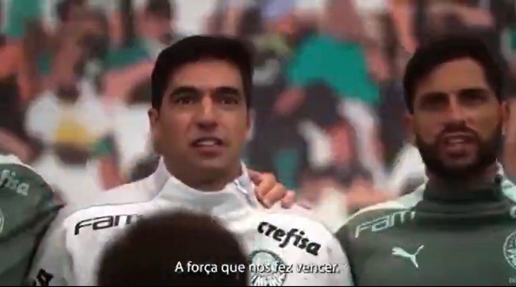 Música de Abel Ferreira teve ajuda de cantor palmeirense e letra produzida pelo treinador 