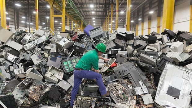 Dispositivos; lixo eletrônico (Foto:  Zoran Milich/Getty Images)